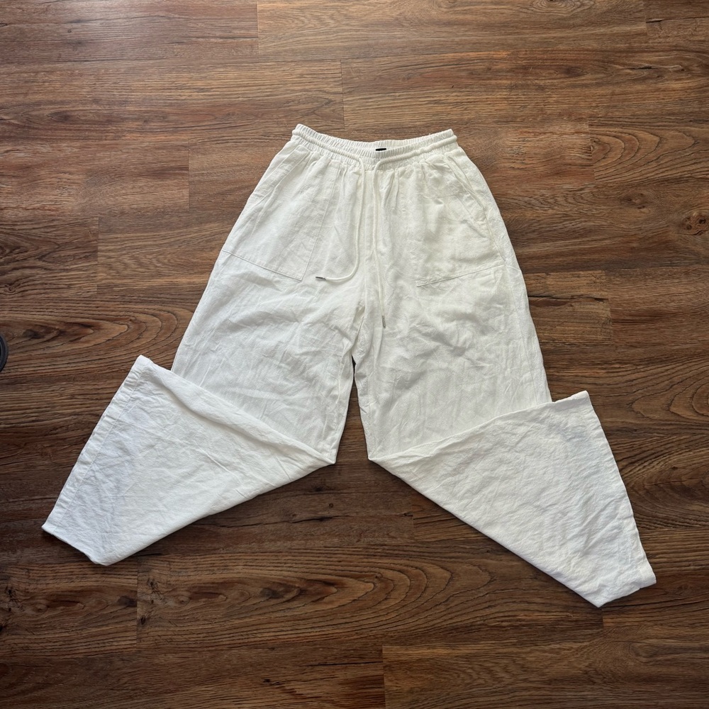 White Beachy Pants – Size Large ☀️